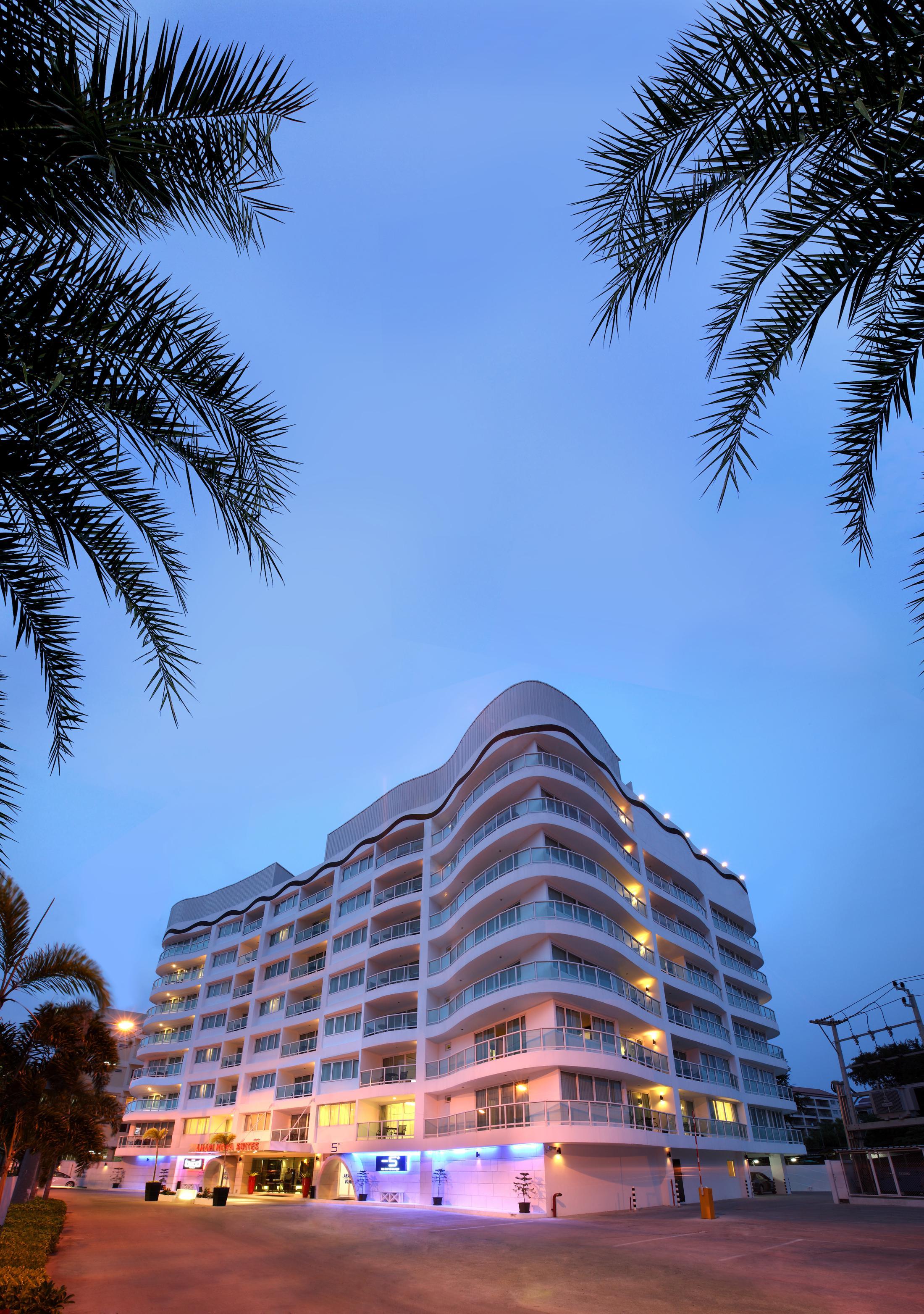 Nova Suites Pattaya By Compass Hospitality Exterior photo