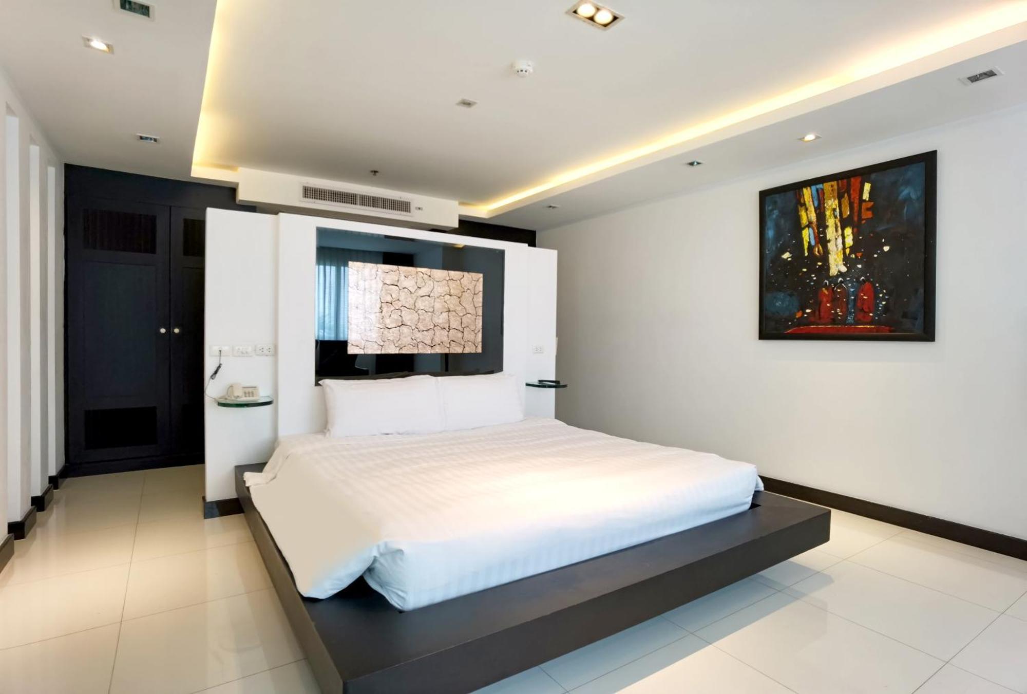 Nova Suites Pattaya By Compass Hospitality Exterior photo