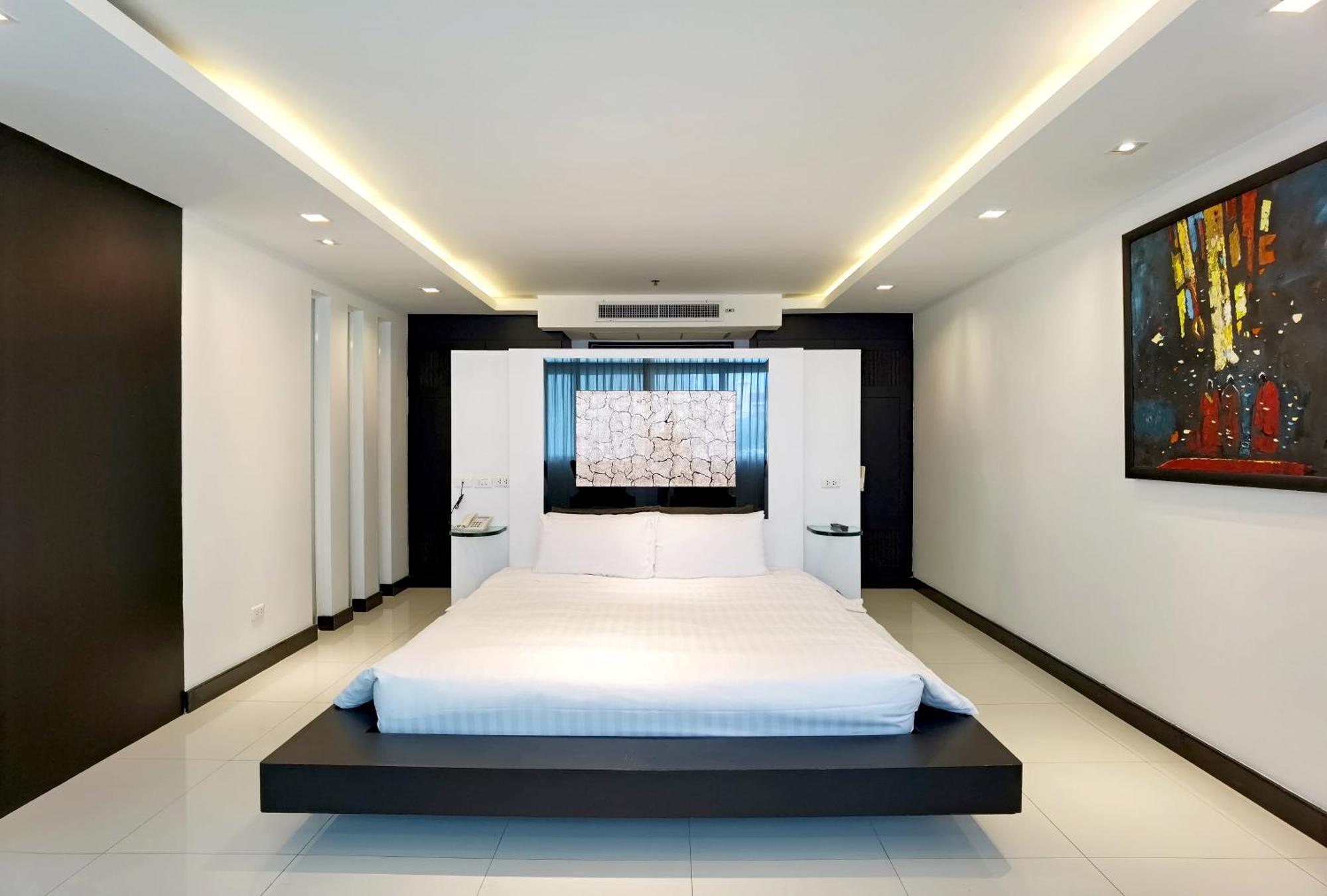 Nova Suites Pattaya By Compass Hospitality Exterior photo